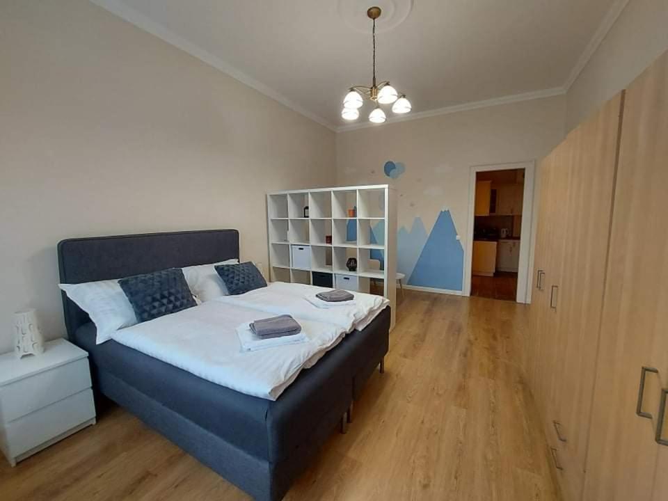 Alfoeldi Palace Apartman Debrecen Ngoại thất bức ảnh