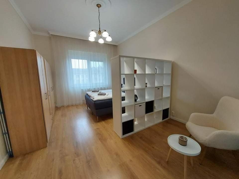 Alfoeldi Palace Apartman Debrecen Ngoại thất bức ảnh