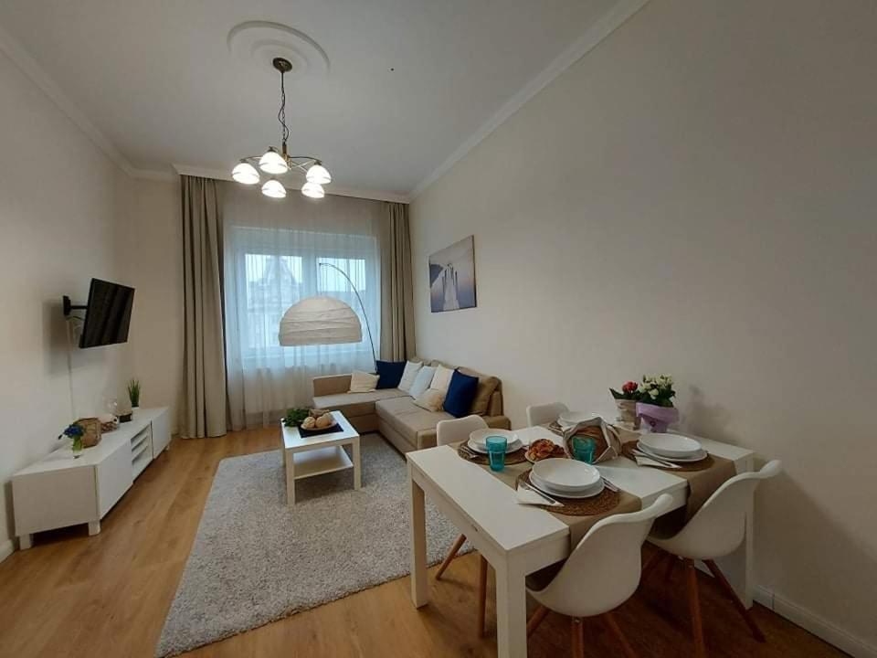 Alfoeldi Palace Apartman Debrecen Ngoại thất bức ảnh