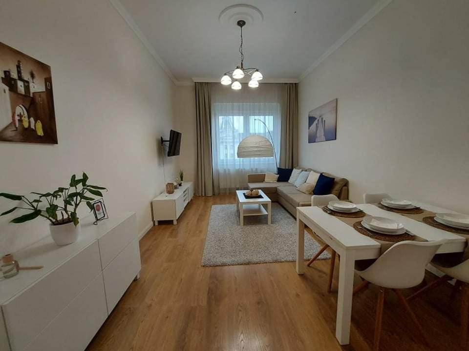 Alfoeldi Palace Apartman Debrecen Ngoại thất bức ảnh